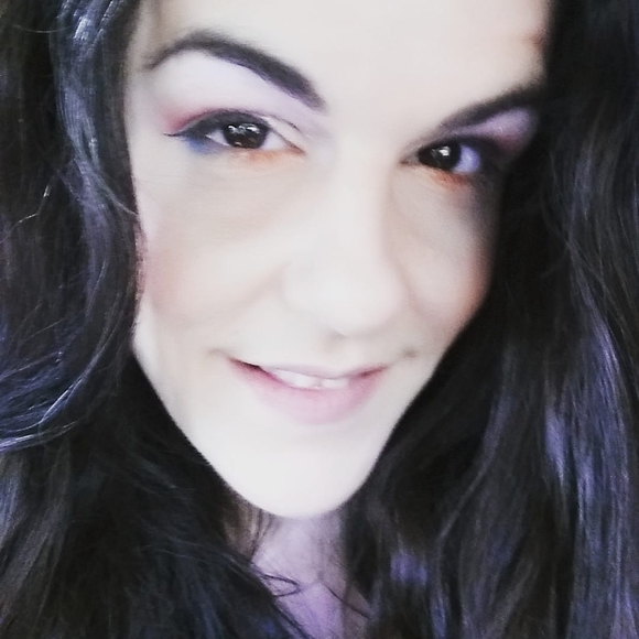 Meet your Posher, Sinthia - Picture 1 of 1